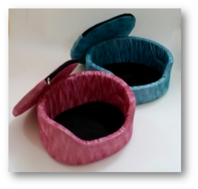 Лежанка с вкладышем поролон № 4, 71х58х18, серия ЛЮКС () в Домики, Будки, Лежаки.