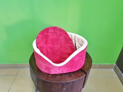 ЛЕЖАК для собак і котів "LOVE &hearts; ️VIP" (Lucky Choice) в Будиночки, Будки, Лежаки.